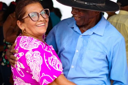 Forró da Terceira Idade celebra o Dia das Mães com muita alegria, prêmios e homenagens