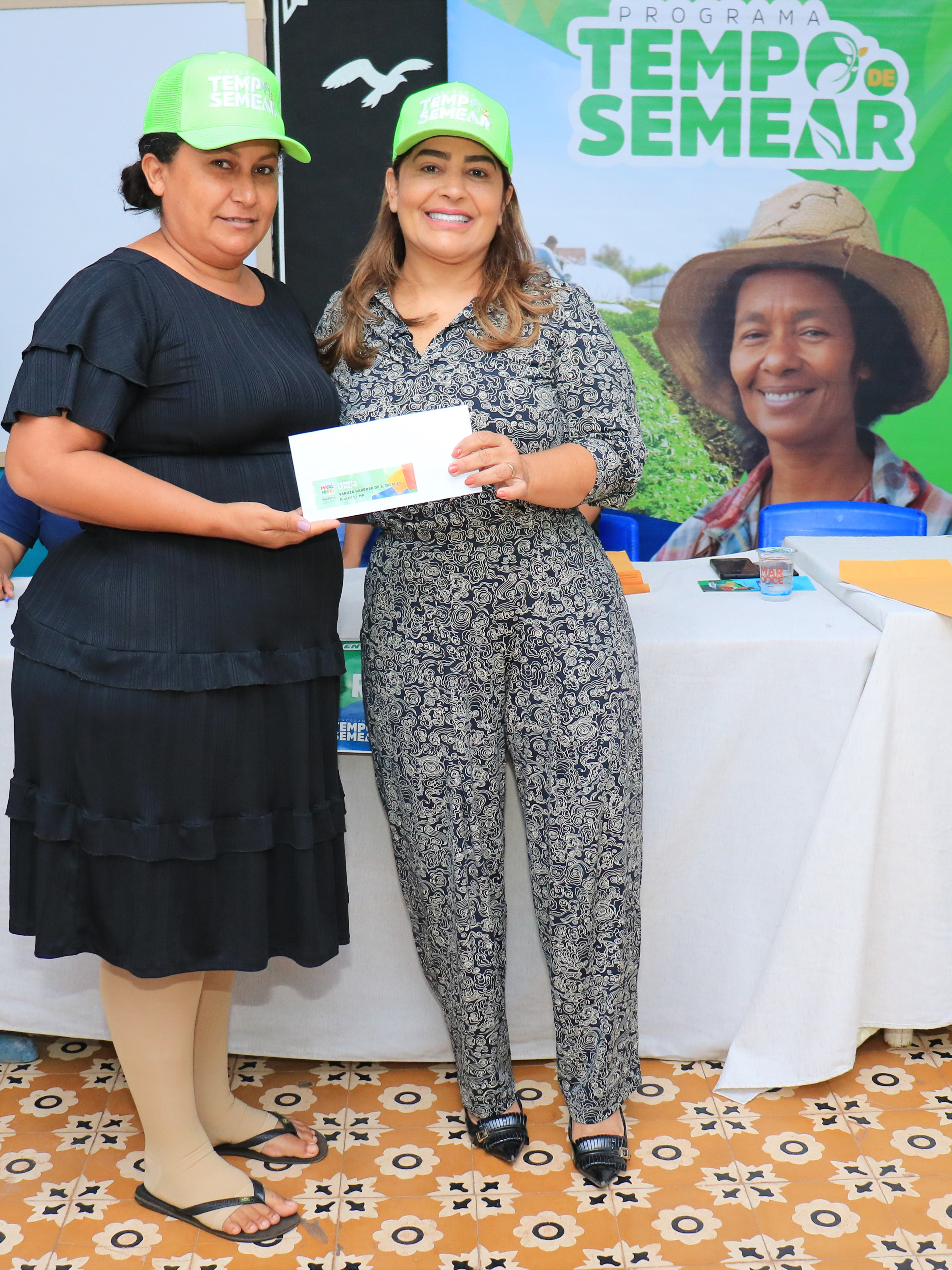 Prefeitura de Riachão realiza entrega dos cartões do Programa Tempo de Semear