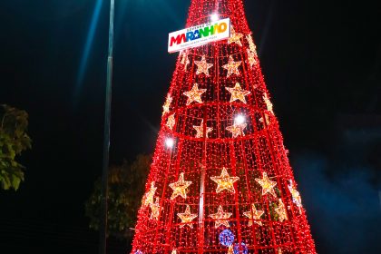 Prefeitura de Riachão realiza Natal Luz e promove noite de encanto na Praça da Matriz